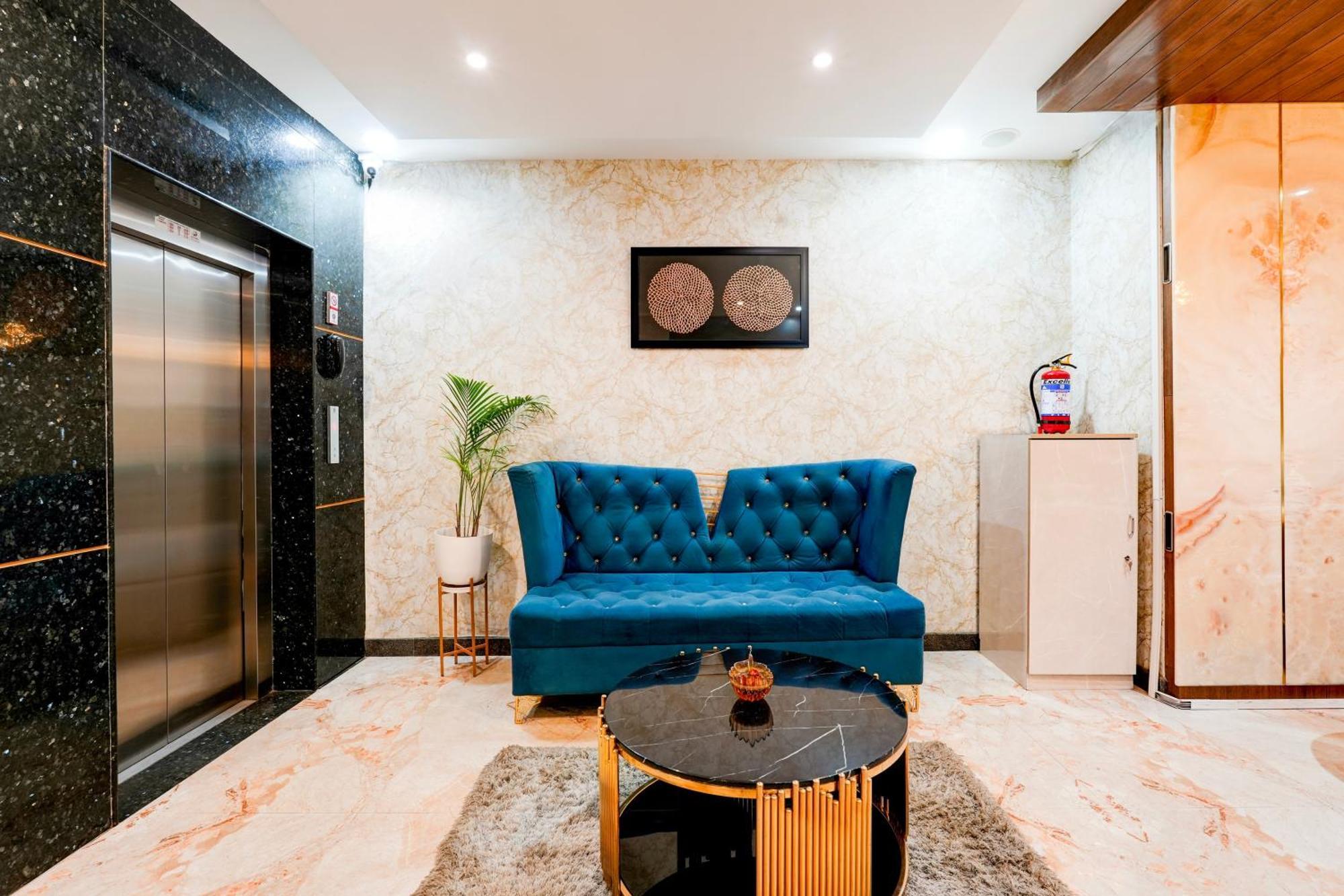 Super Townhouse Oak Aecs Formerly Bangalore Times Exterior photo
