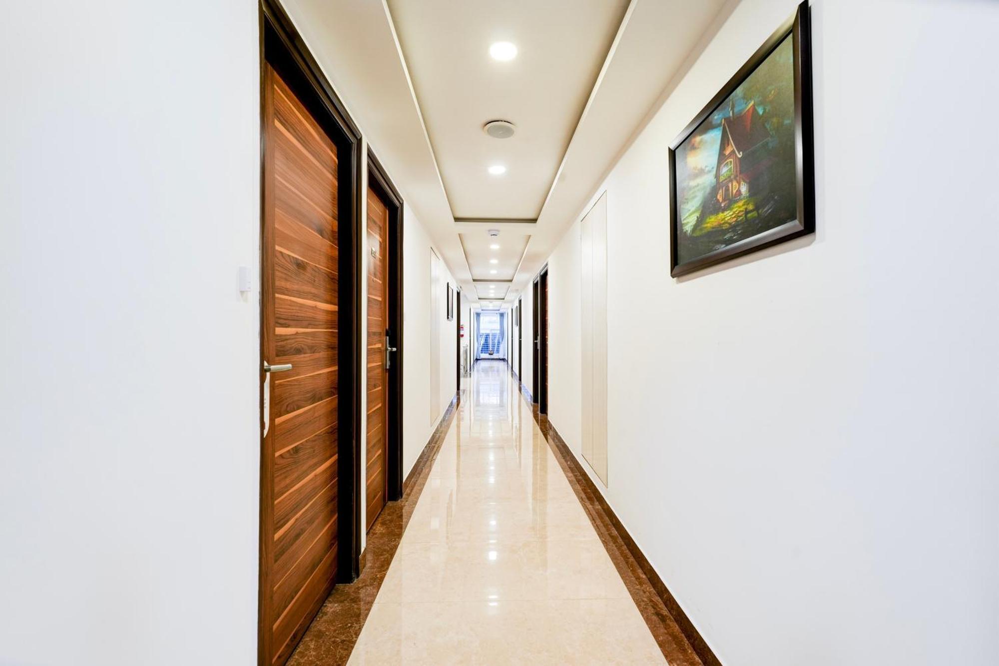 Super Townhouse Oak Aecs Formerly Bangalore Times Exterior photo