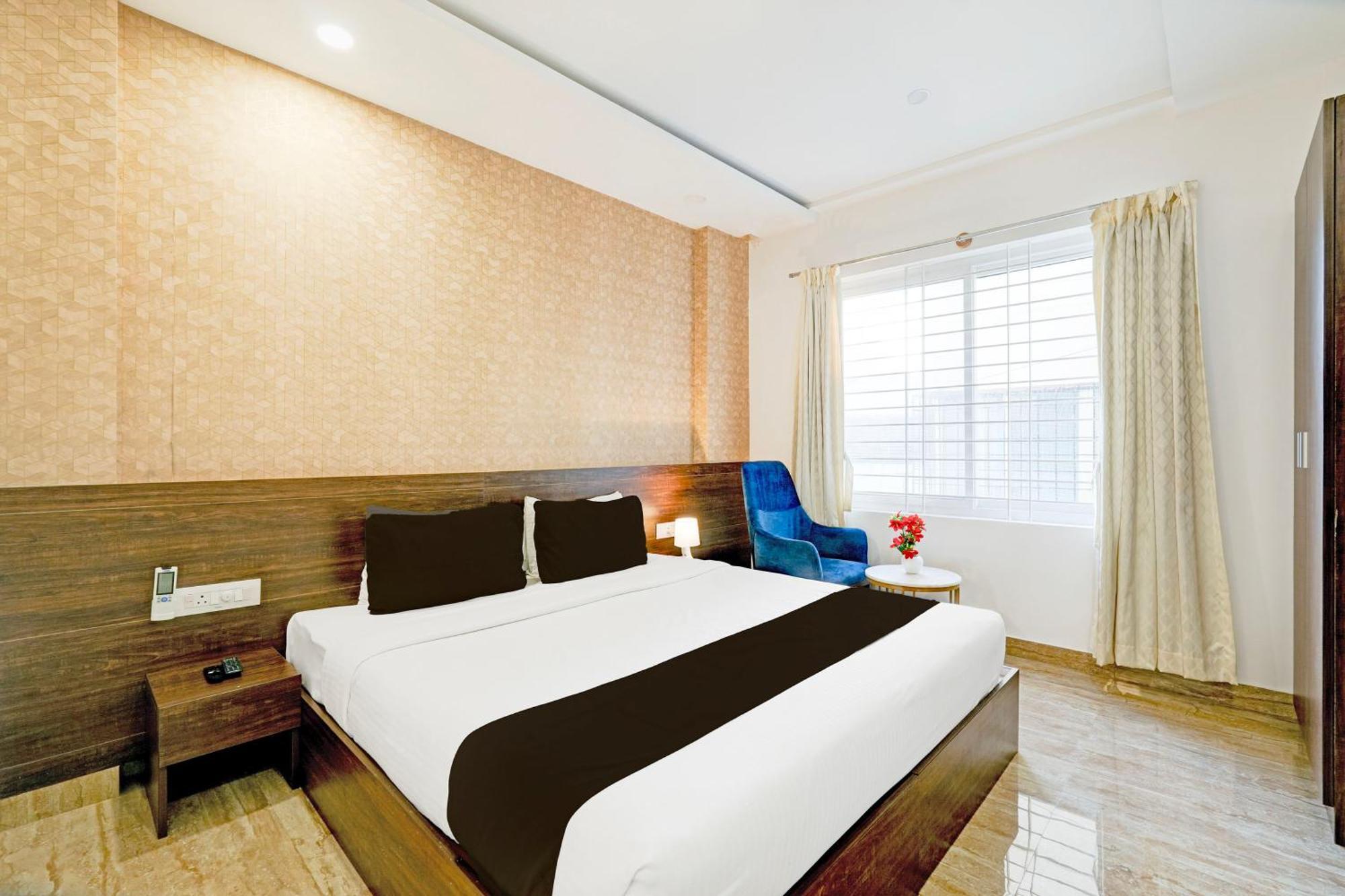 Super Townhouse Oak Aecs Formerly Bangalore Times Exterior photo